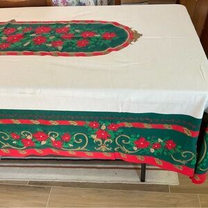 62” x 100” Vintage Christmas Tablecloth Rectangular Poinsettias Holly Pinecones